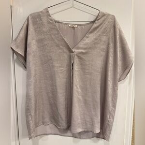 Jodifl brand Women's Gray V-Neck Top